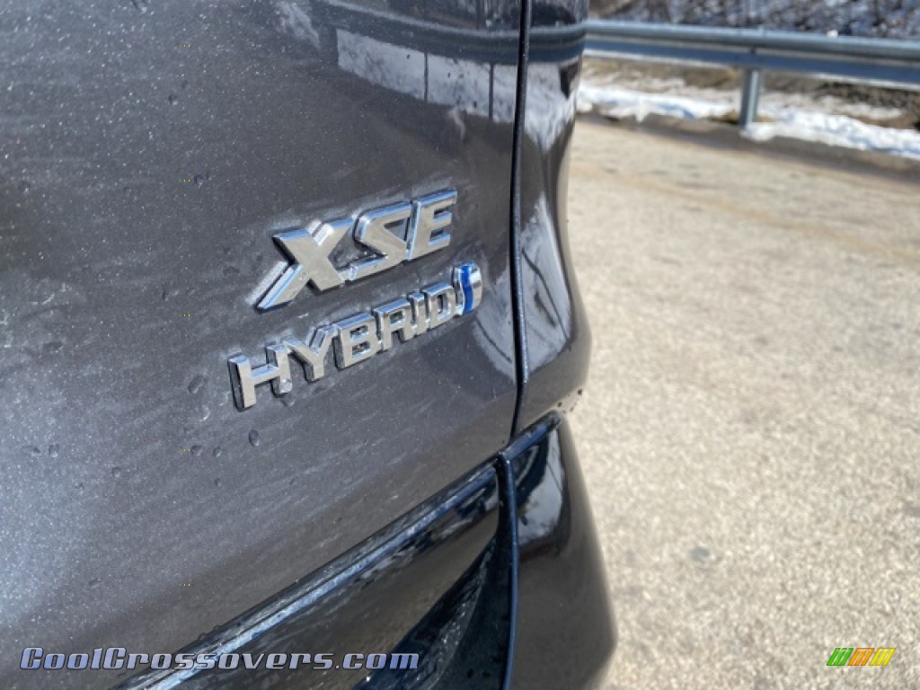 2021 RAV4 XSE AWD Hybrid - Magnetic Gray Metallic / Black photo #25