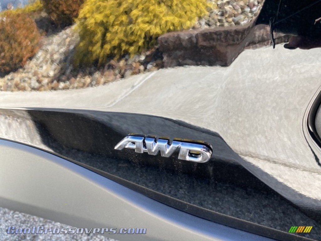 2021 RAV4 XLE AWD Hybrid - Midnight Black Metallic / Nutmeg photo #25