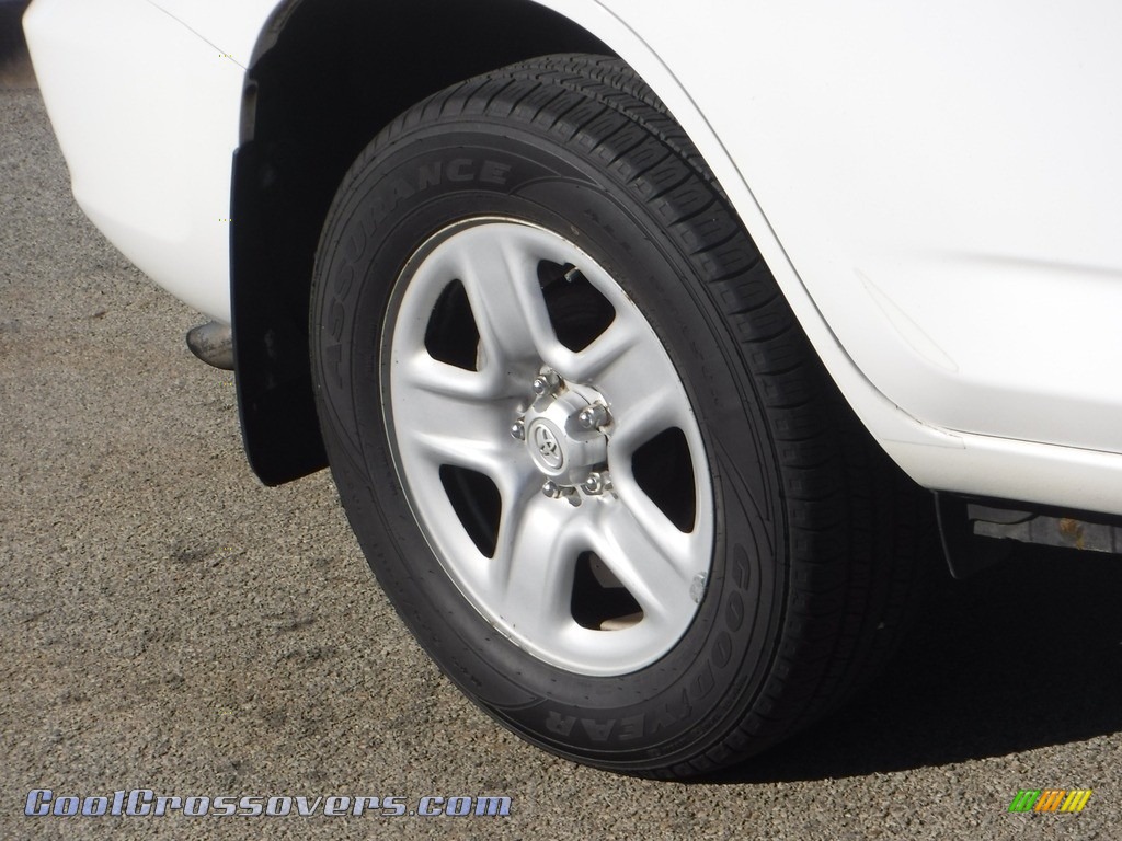 2011 RAV4 I4 4WD - Super White / Sand Beige photo #6
