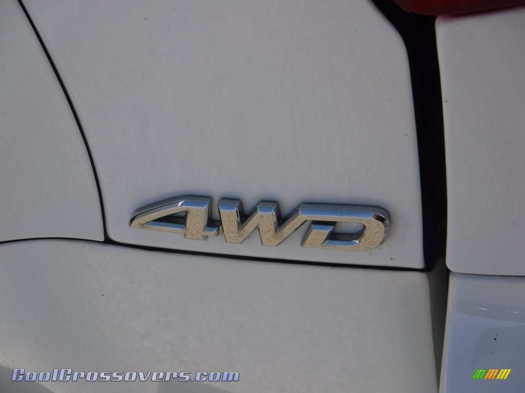2011 RAV4 I4 4WD - Super White / Sand Beige photo #12