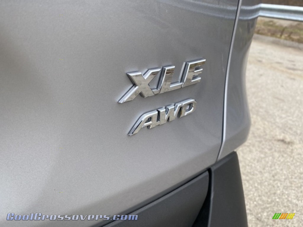 2021 RAV4 XLE Premium AWD - Silver Sky Metallic / Light Gray photo #23