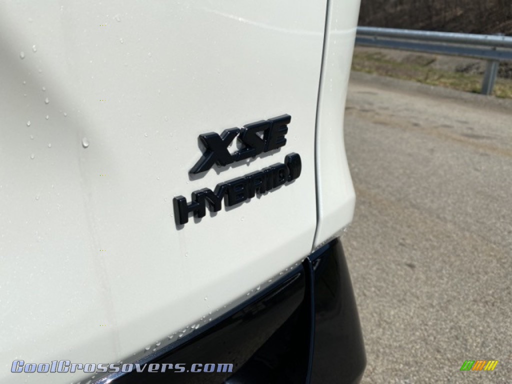 2021 RAV4 XLE AWD Hybrid - Super White / Black photo #23