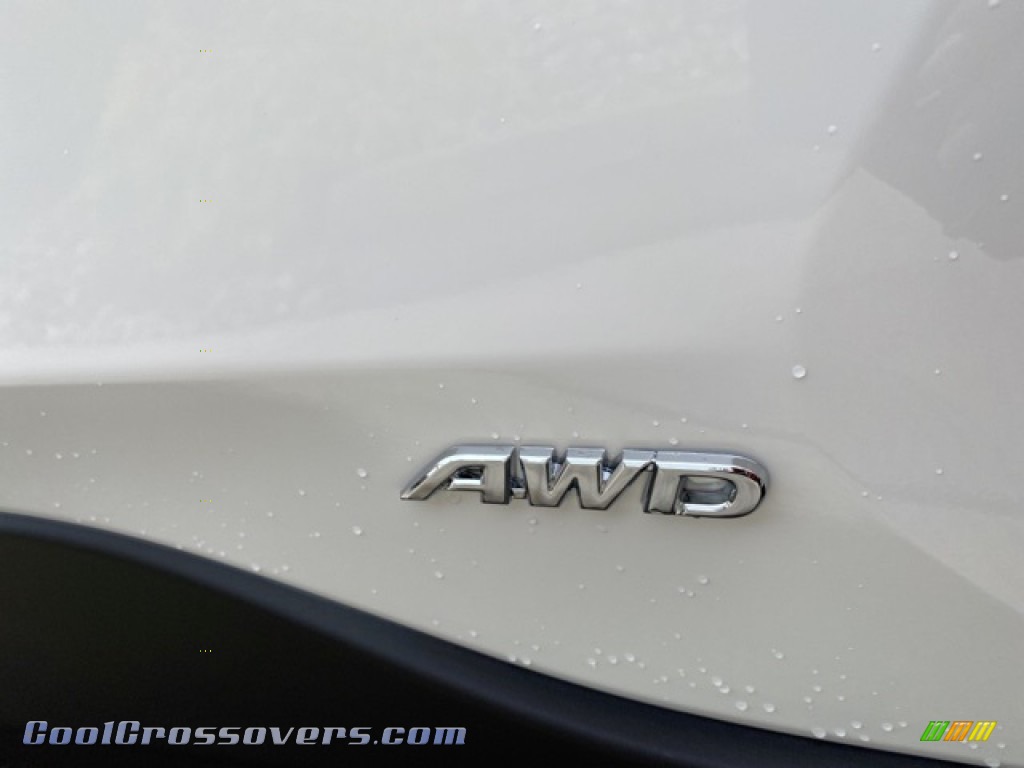 2021 RAV4 XLE AWD Hybrid - Super White / Black photo #25
