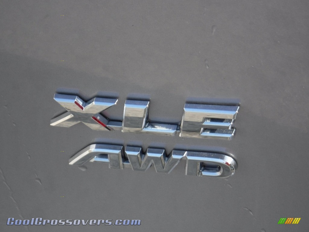 2018 RAV4 XLE AWD - Silver Sky Metallic / Ash photo #15