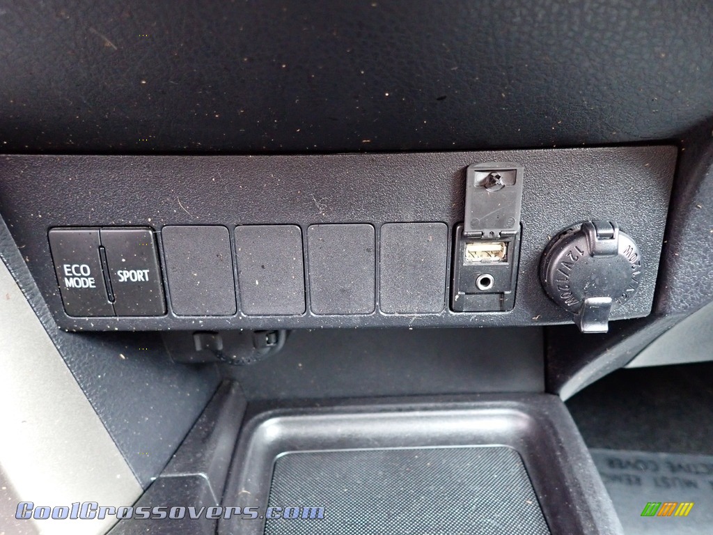 2013 RAV4 XLE AWD - Black / Black photo #17