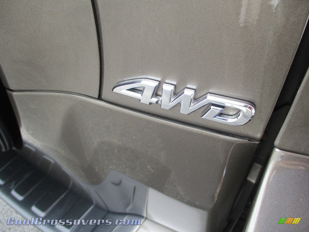 2011 RAV4 I4 4WD - Pyrite Metallic / Sand Beige photo #6