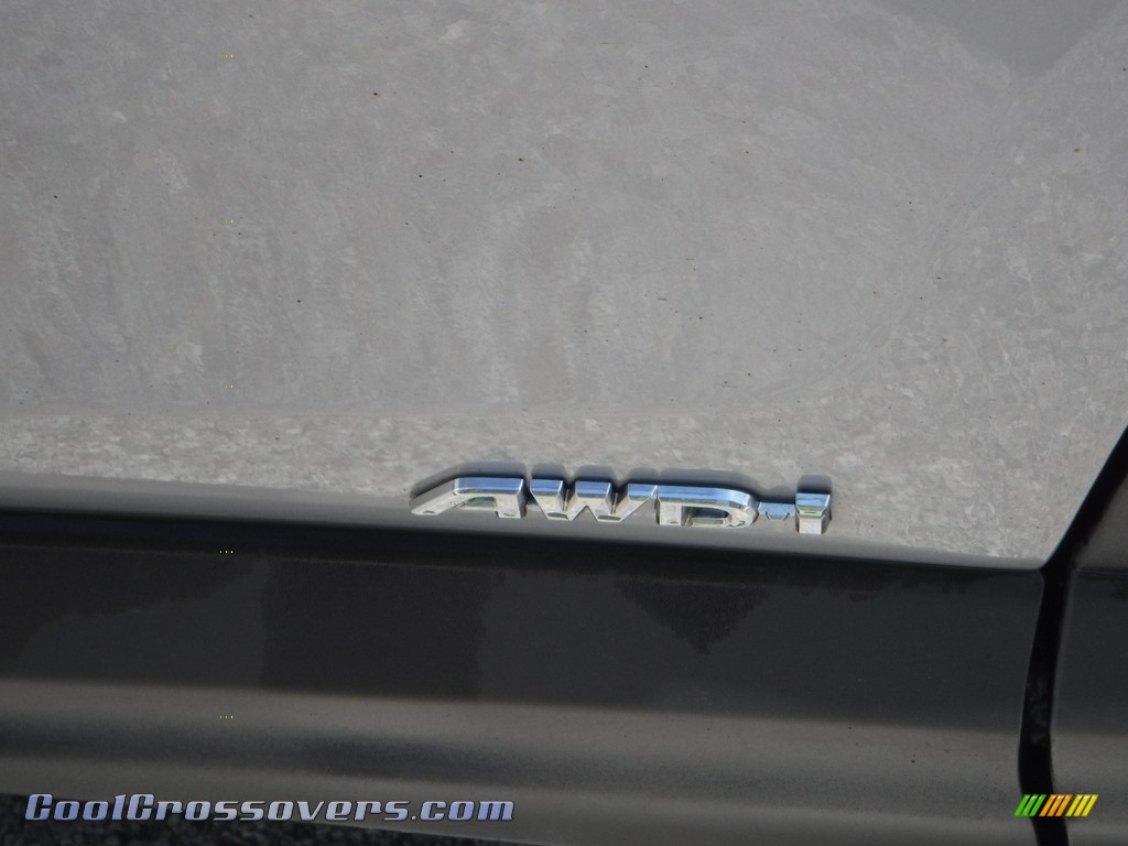 2018 RAV4 XLE AWD - Silver Sky Metallic / Ash photo #10