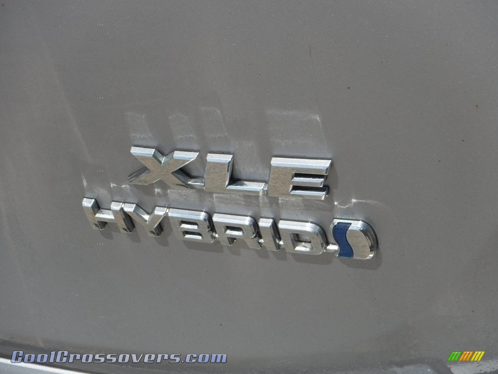 2018 RAV4 XLE AWD - Silver Sky Metallic / Ash photo #14
