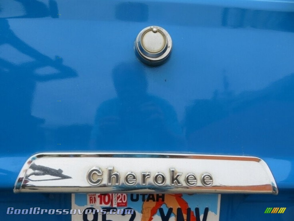 1977 Cherokee Chief 4x4 - Brilliant Blue / Levi