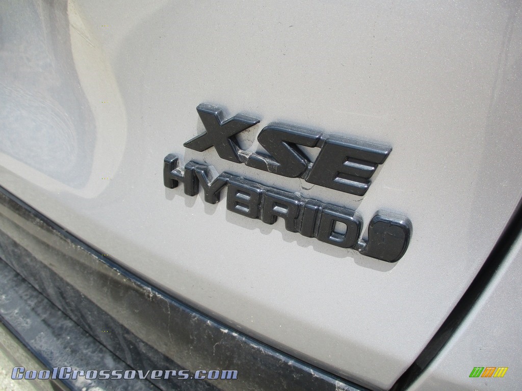 2020 RAV4 XSE AWD Hybrid - Silver Sky Metallic / Black photo #4