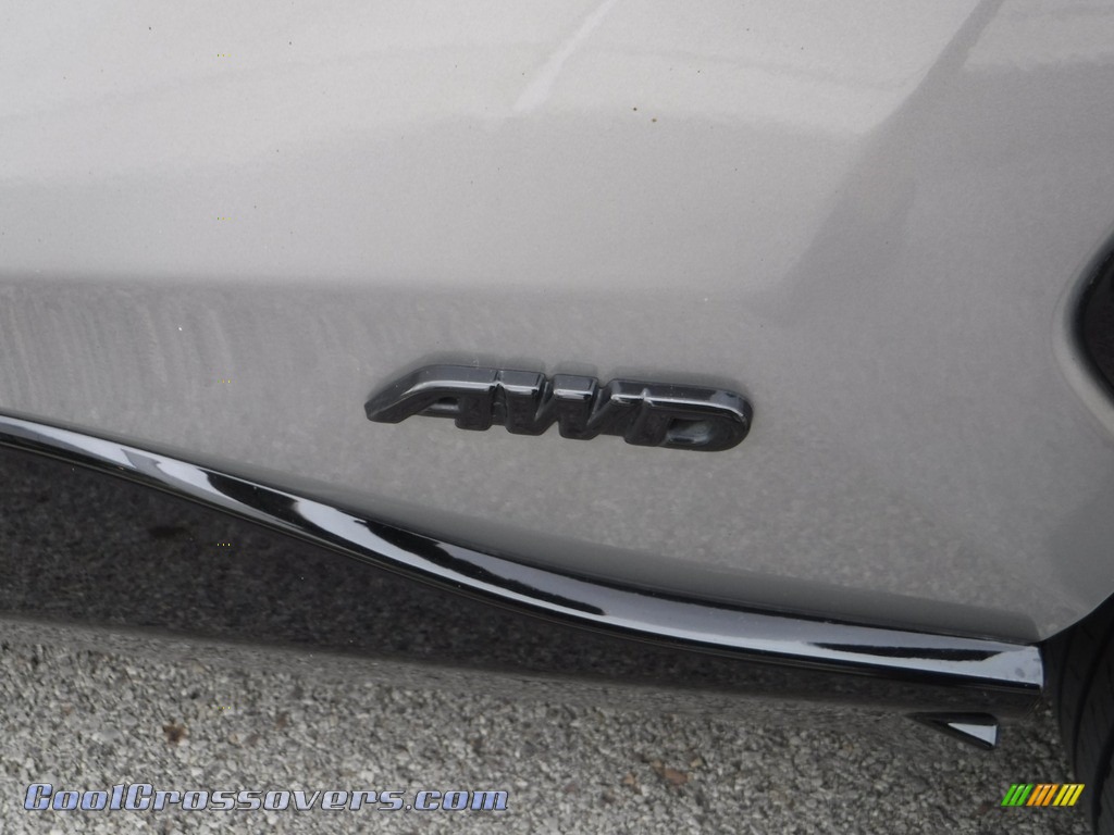 2020 RAV4 XSE AWD Hybrid - Silver Sky Metallic / Black photo #16