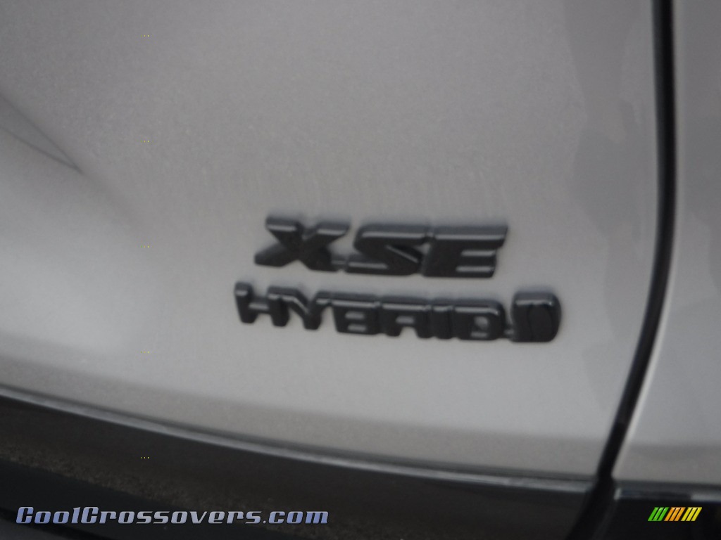 2020 RAV4 XSE AWD Hybrid - Silver Sky Metallic / Black photo #20