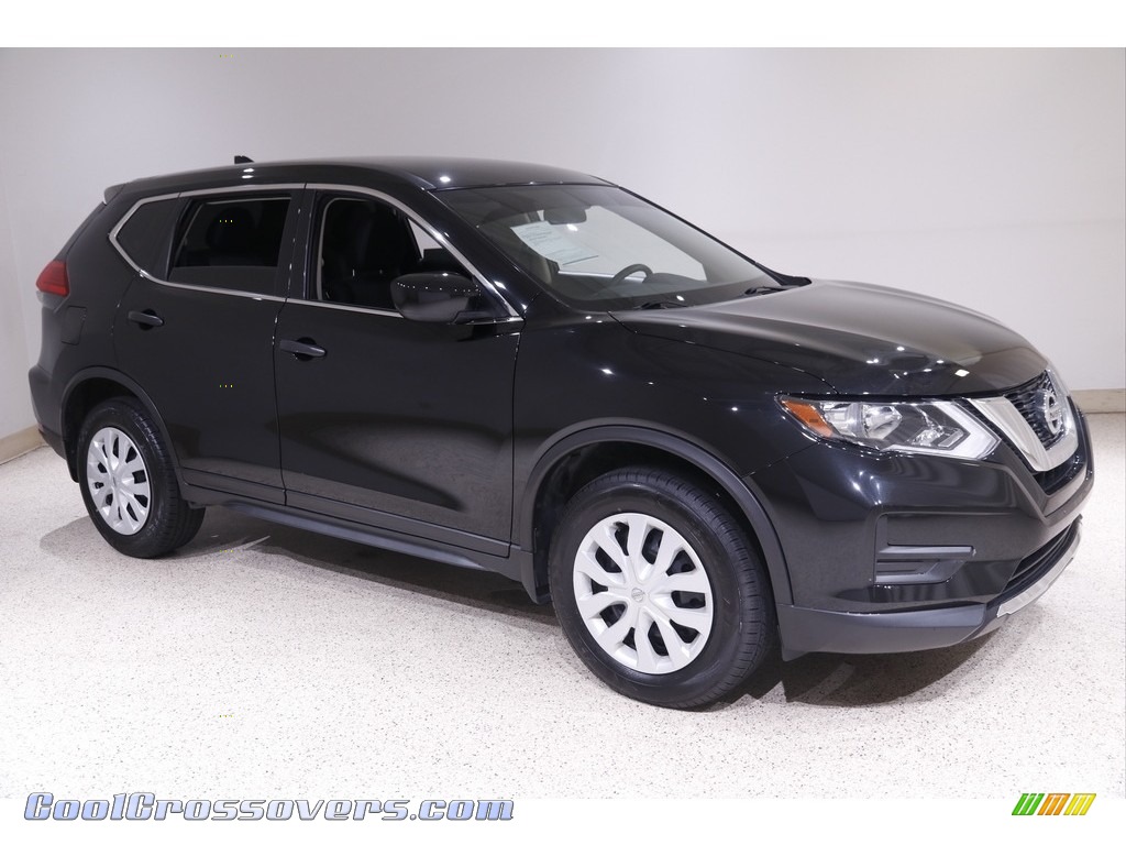 2017 Rogue SV AWD - Magnetic Black / Charcoal photo #1