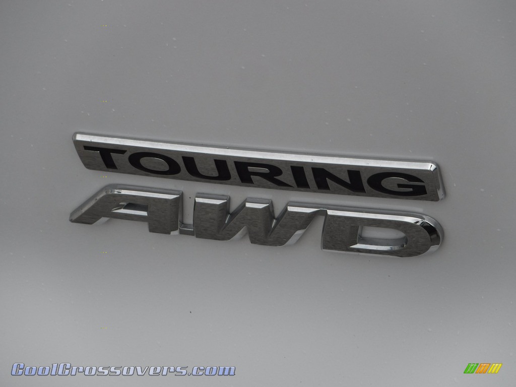 2020 Pilot Touring AWD - Platinum White Pearl / Beige photo #11