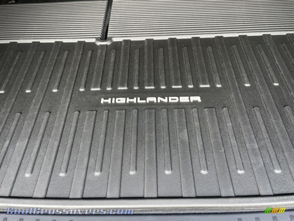2021 Highlander LE AWD - Magnetic Gray Metallic / Black photo #11