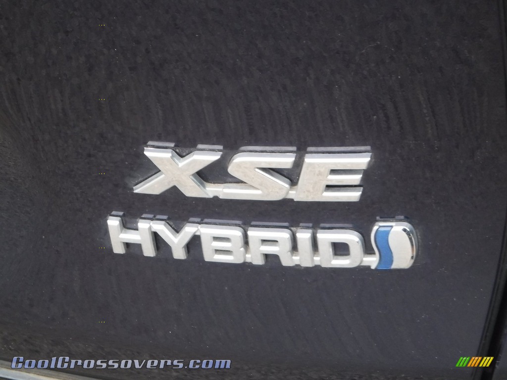 2020 RAV4 XSE AWD Hybrid - Blueprint / Black photo #18