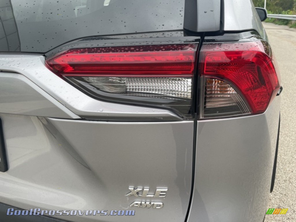 2020 RAV4 XLE Premium AWD - Silver Sky Metallic / Black photo #14
