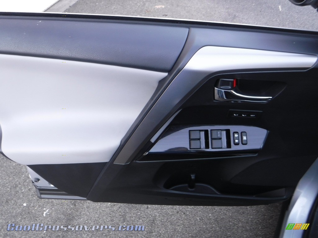 2018 RAV4 Limited AWD Hybrid - Silver Sky Metallic / Black photo #19
