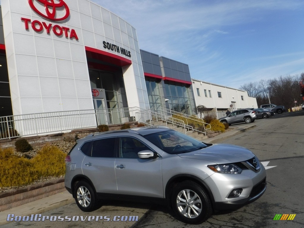 2016 Rogue SV AWD - Brilliant Silver / Charcoal photo #2