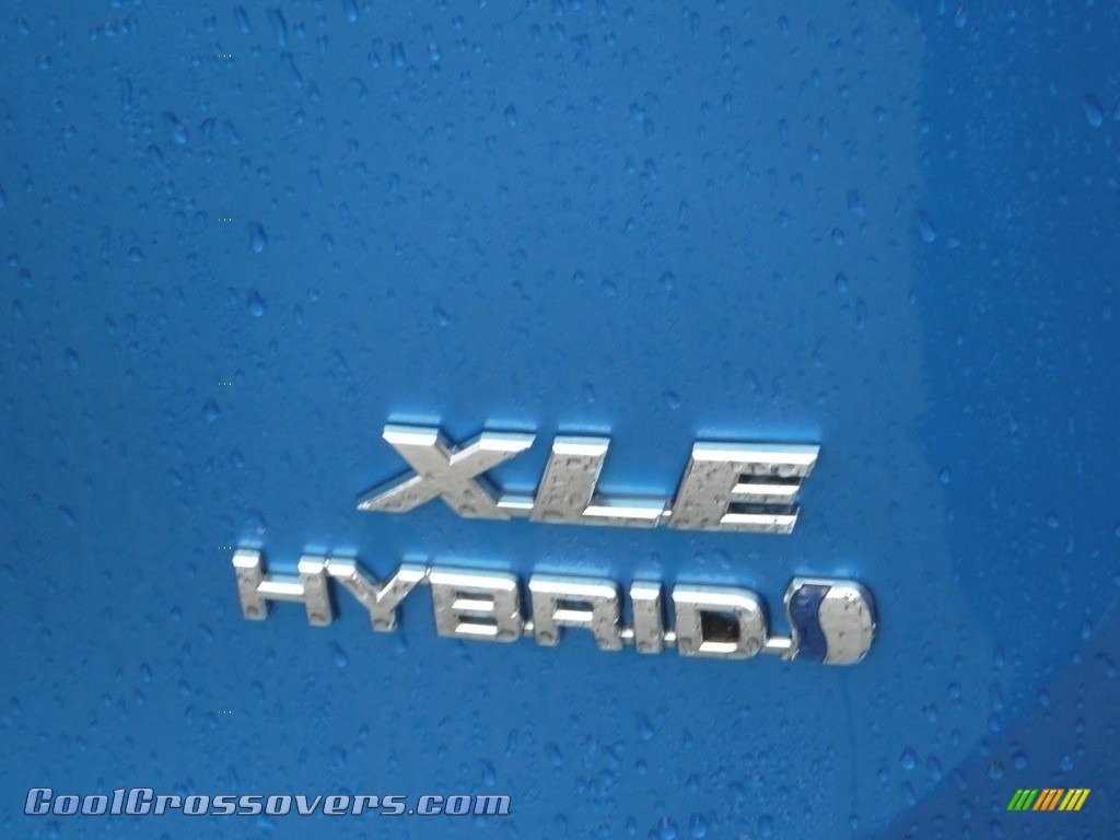2017 RAV4 XLE AWD Hybrid - Electric Storm Metallic / Black photo #15