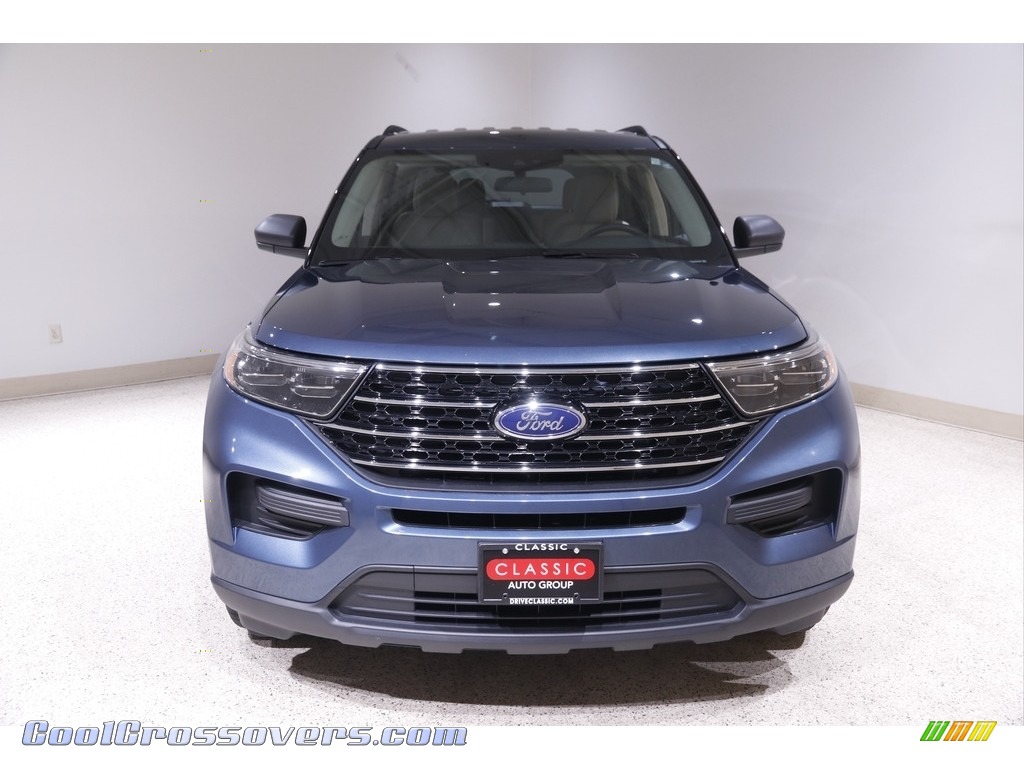 2020 Explorer XLT 4WD - Blue Metallic / Sandstone photo #2