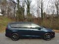 Chrysler Pacifica Touring L Fathom Blue Pearl photo #5