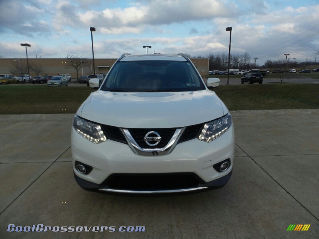 Moonlight White / Charcoal Nissan Rogue SV AWD