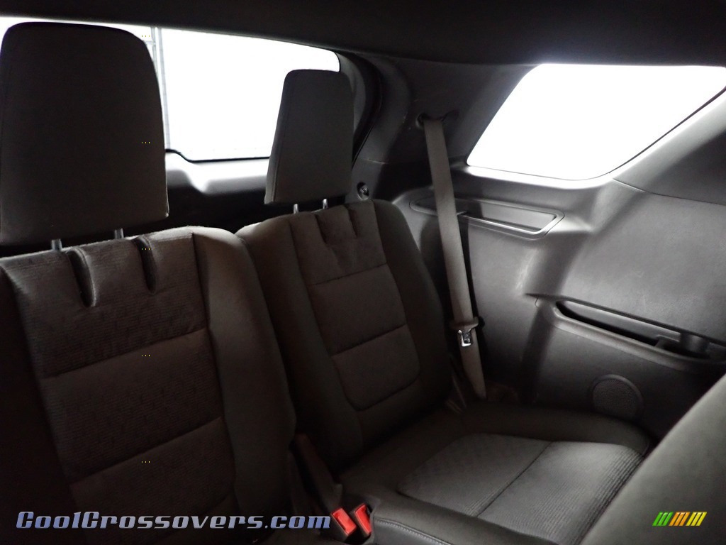 2011 Explorer XLT 4WD - Sterling Grey Metallic / Charcoal Black photo #38