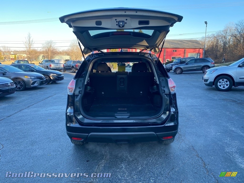 2016 Rogue SV AWD - Magnetic Black / Charcoal photo #9