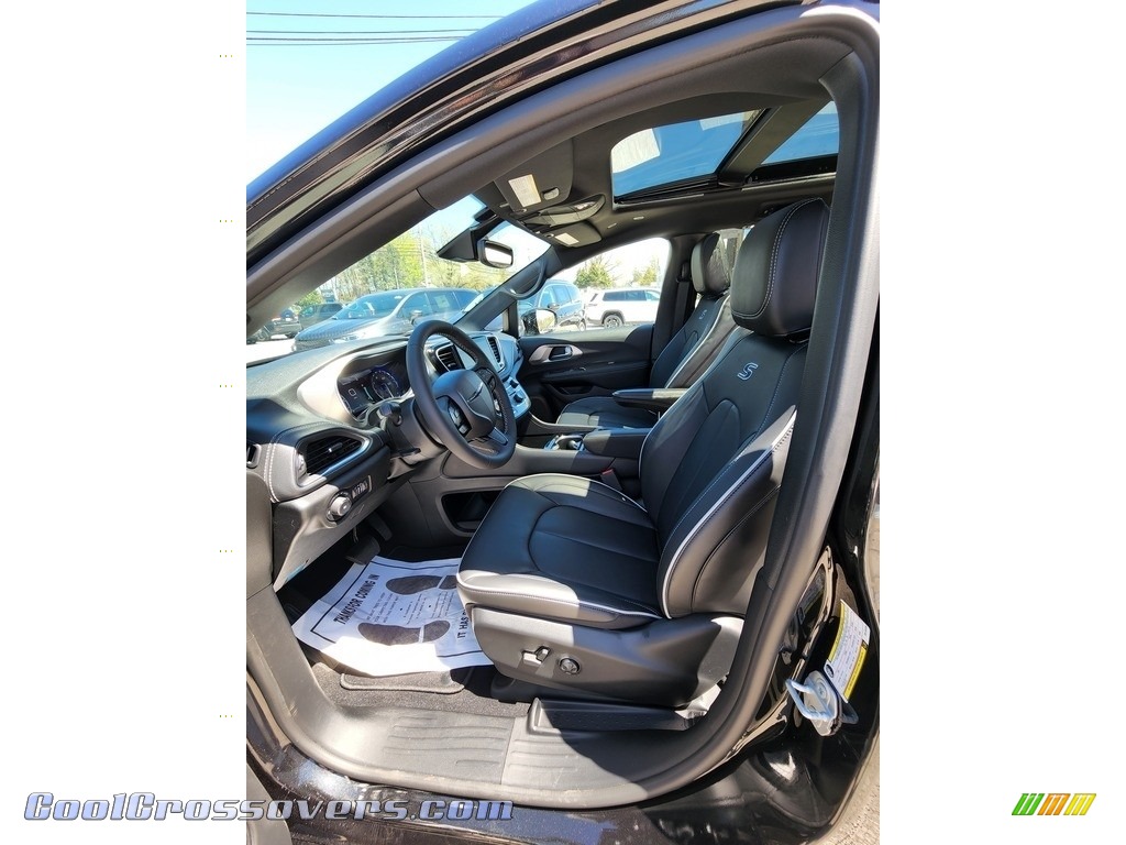 2022 Pacifica Limited AWD - Brilliant Black Crystal Pearl / Black photo #2