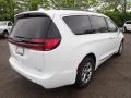 Chrysler Pacifica Limited AWD Bright White photo #5