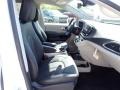 Chrysler Pacifica Touring L AWD Bright White photo #10