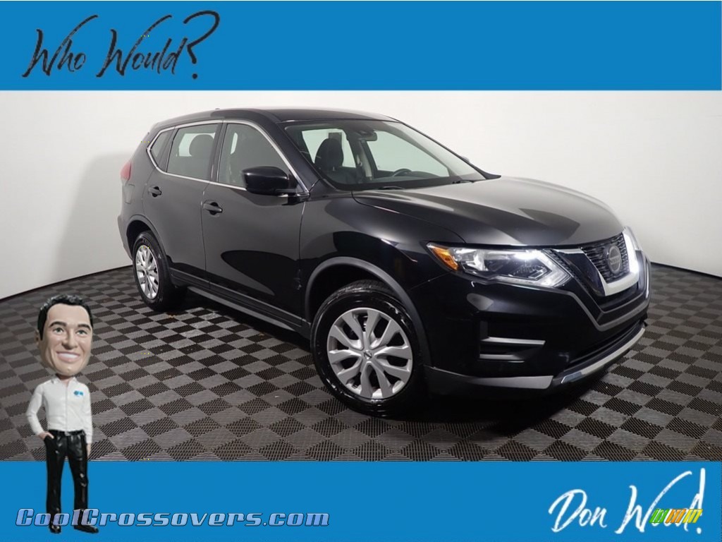 Magnetic Black Pearl / Charcoal Nissan Rogue S AWD
