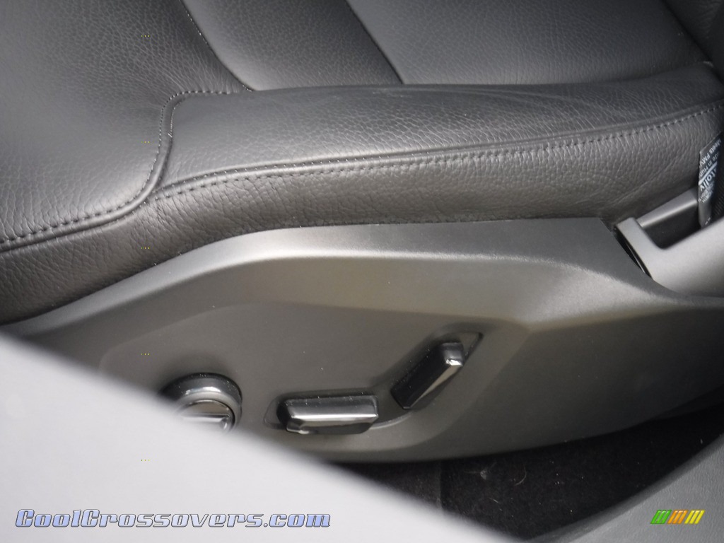 2021 XC60 T5 AWD Momentum - Pine Grey Metallic / Charcoal photo #13