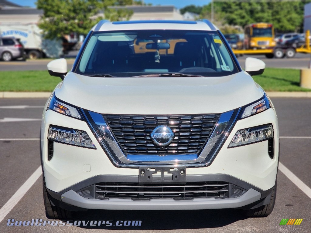2021 Rogue SV AWD - Pearl White Tricoat / Charcoal photo #3
