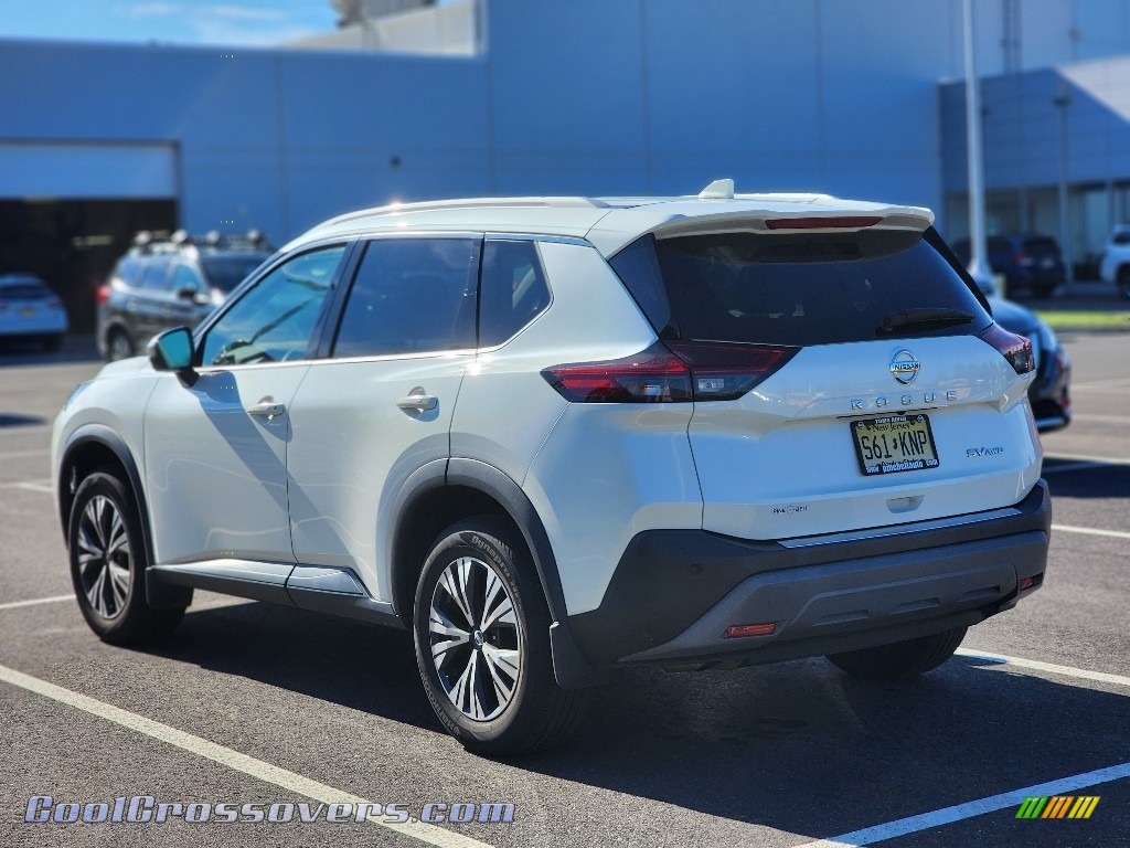 2021 Rogue SV AWD - Pearl White Tricoat / Charcoal photo #9
