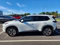 Nissan Rogue SV AWD Pearl White Tricoat photo #10