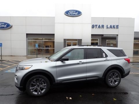 Iconic Silver Metallic 2022 Ford Explorer XLT 4WD