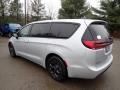 Chrysler Pacifica Hybrid Limited Silver Mist photo #3