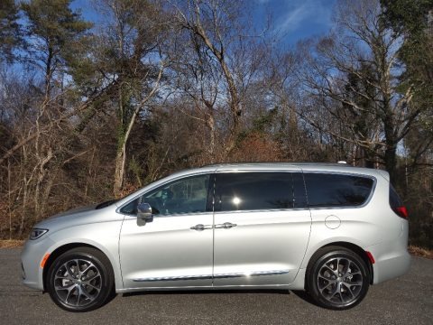 Silver Mist 2022 Chrysler Pacifica Limited AWD