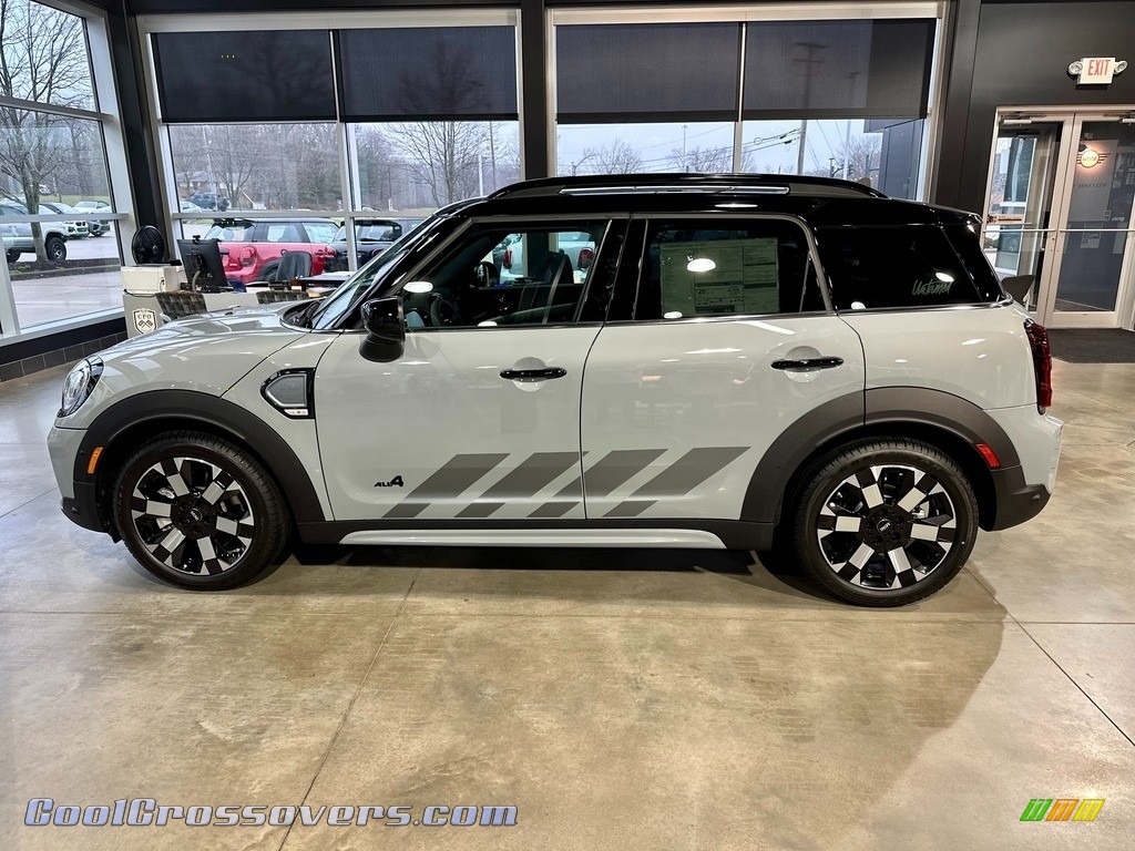 2023 Countryman Cooper S All4 -Untamed - Momentum Grey / MINI Yours Lounge/Highland Green photo #2