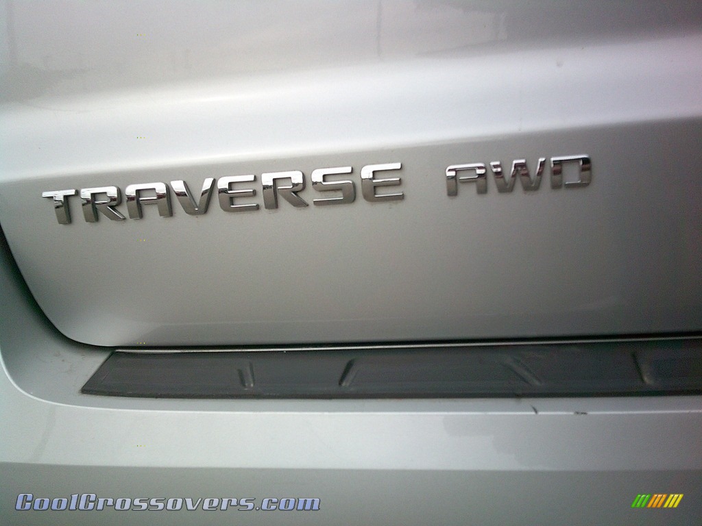 2017 Traverse LS AWD - Silver Ice Metallic / Dark Titanium/Light Titanium photo #39