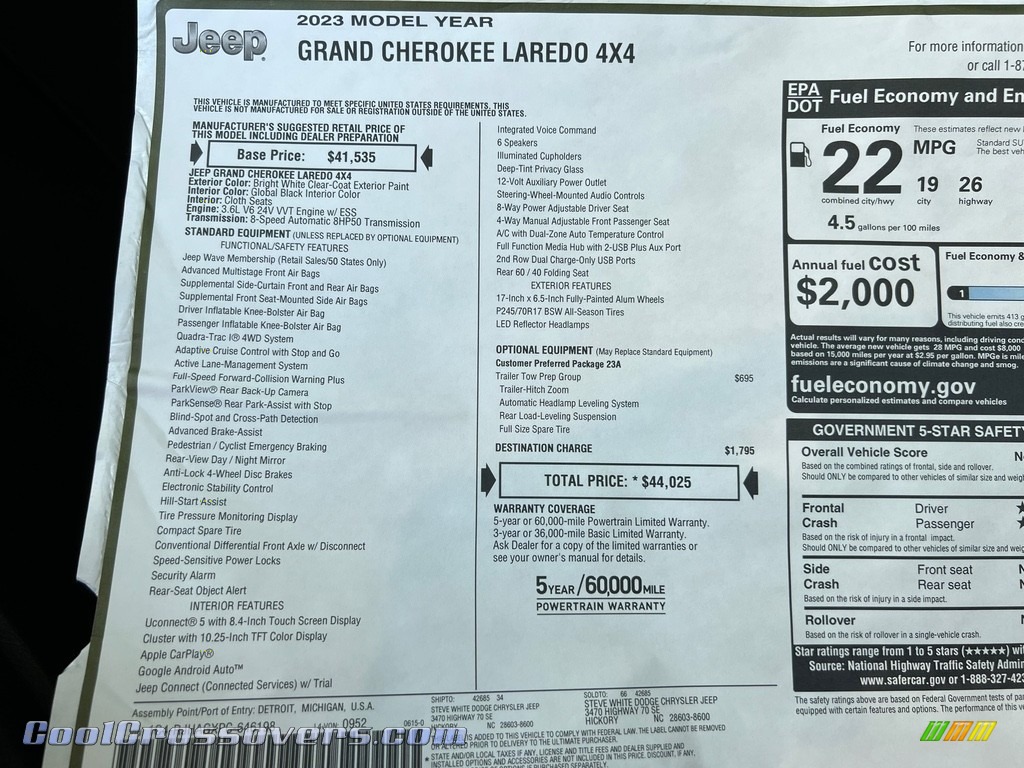 2023 Grand Cherokee Laredo 4x4 - Bright White / Global Black photo #26