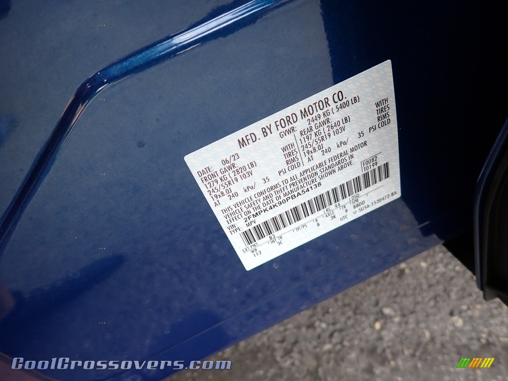 2023 Edge Titanium AWD - Atlas Blue Metallic / Medium Soft Ceramic photo #20