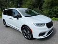 Chrysler Pacifica Touring L Road Tripper AWD Bright White photo #4