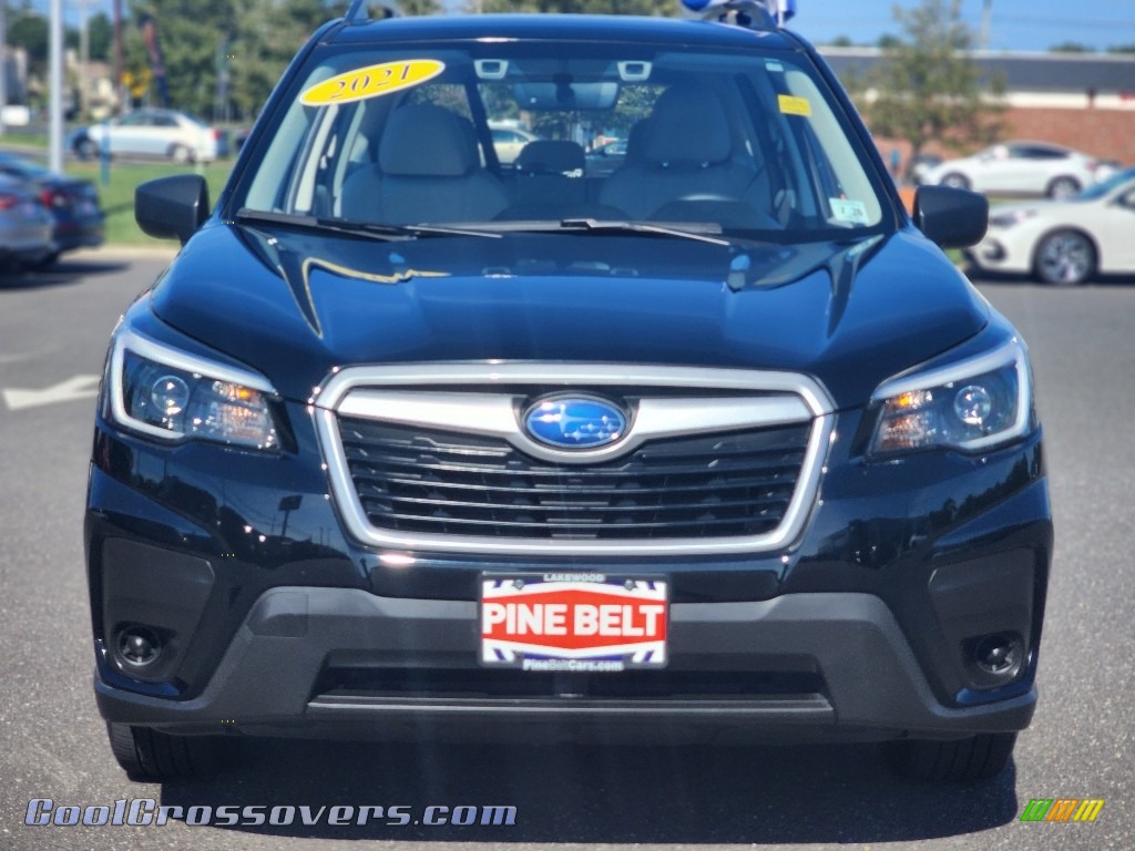 2021 Forester 2.5i - Crystal Black Silica / Gray photo #9