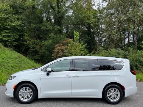 Bright White 2023 Chrysler Pacifica Touring L