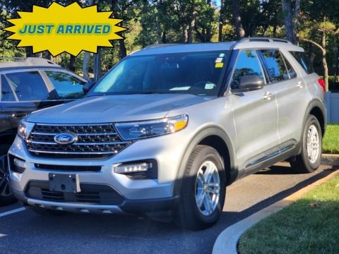 Iconic Silver Metallic 2022 Ford Explorer XLT 4WD