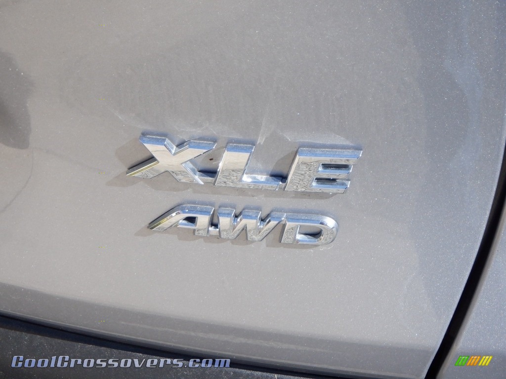 2023 RAV4 XLE AWD - Silver Sky Metallic / Black photo #9