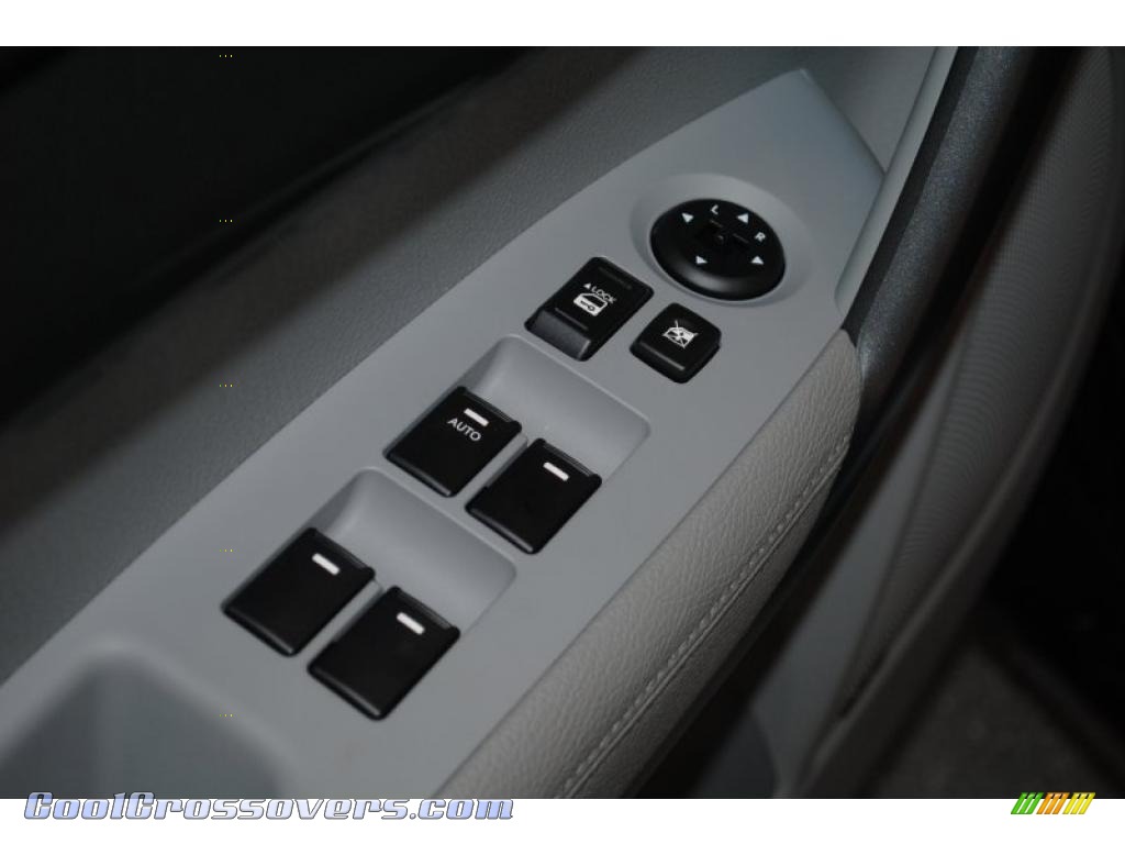 2011 Sorento SX V6 - Ebony Black / Gray photo #54